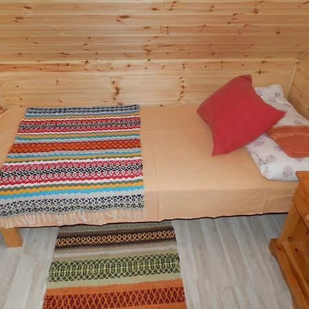 Ala-Laugu Holiday Home Leisi Exteriör bild