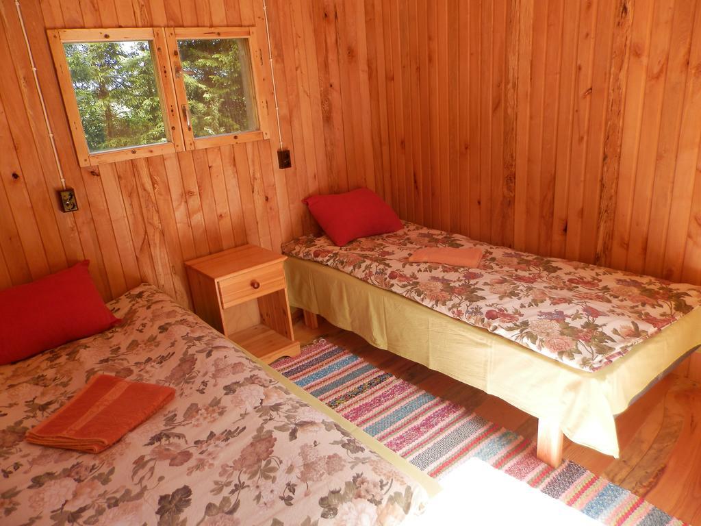 Ala-Laugu Holiday Home Leisi Exteriör bild