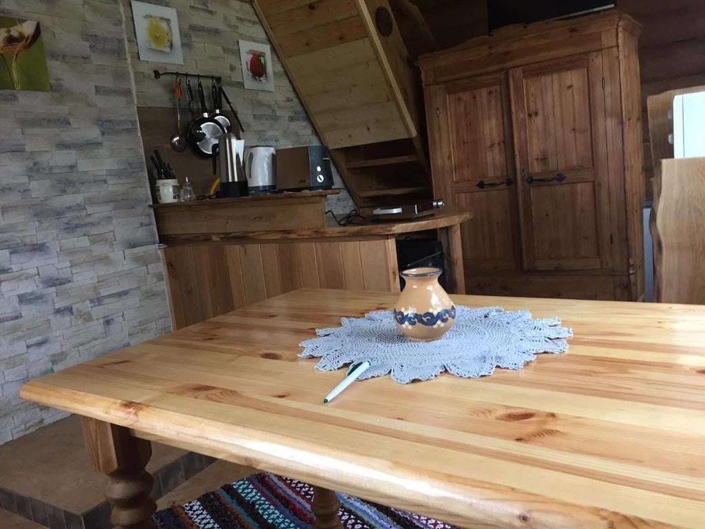 Ala-Laugu Holiday Home Leisi Exteriör bild